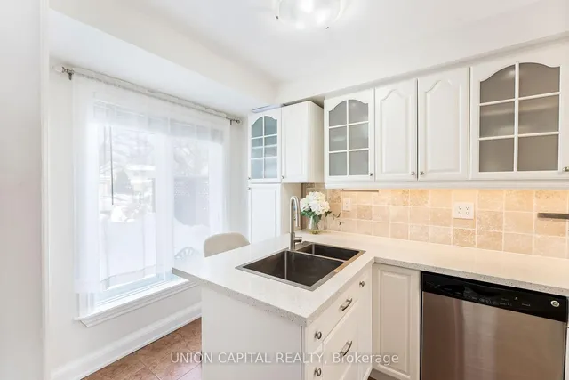 Additional property image - 7120 Cadiz Cres