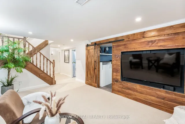 Additional property image - 7120 Cadiz Cres
