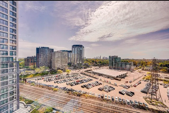 Additional property image - 9 Mabelle Ave Unit 1123