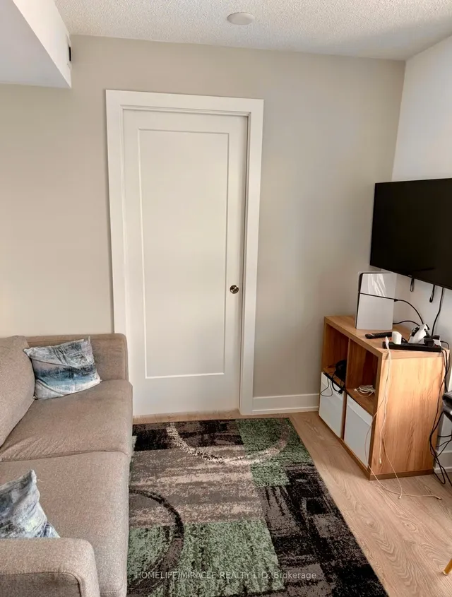 Additional property image - 9 Mabelle Ave Unit 1123