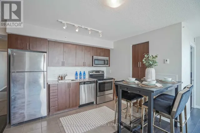 Additional property image - 830 Lawrence Ave Unit 1611