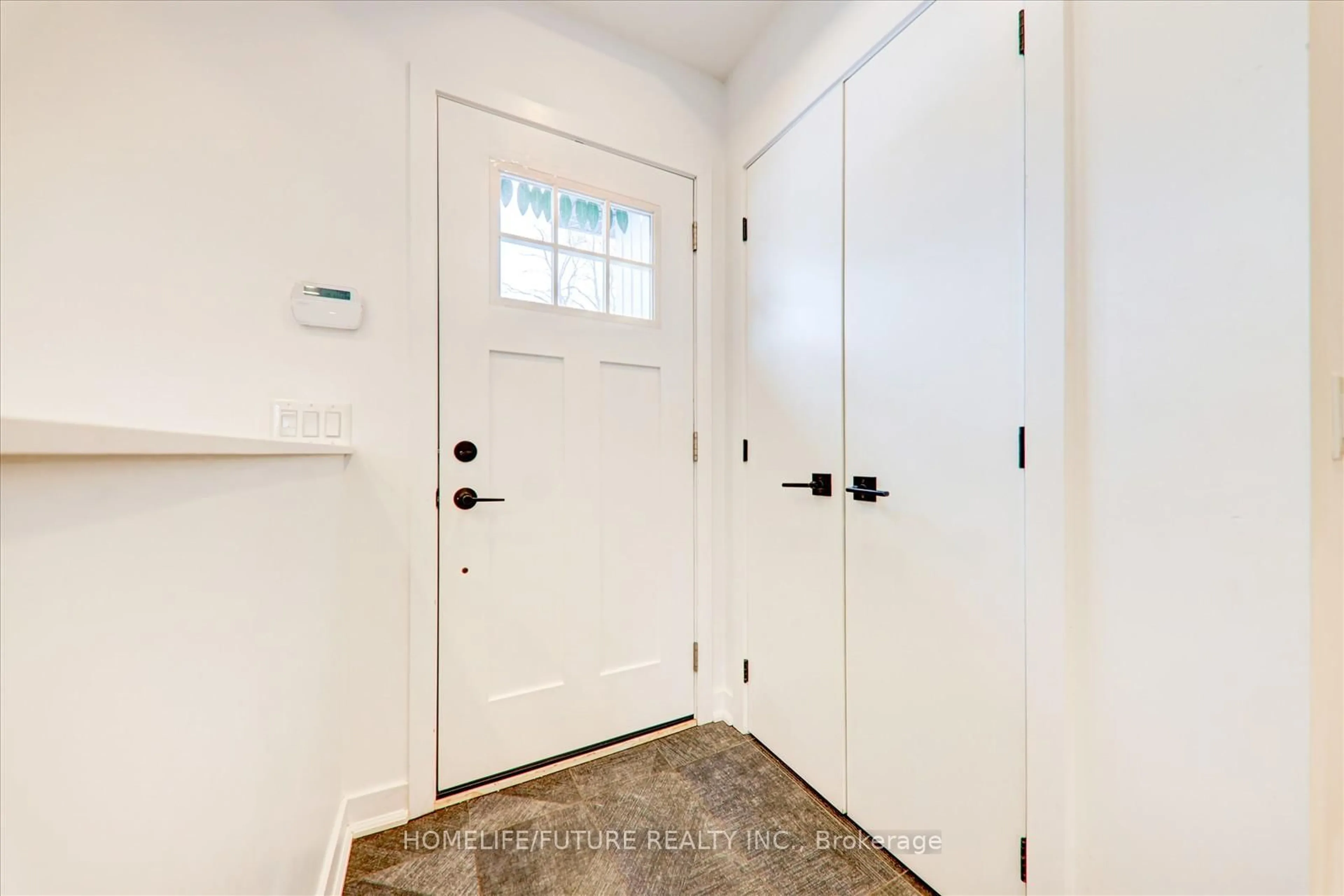 Indoor entryway for 56 Netherly Dr, Toronto Ontario M9V 3M2