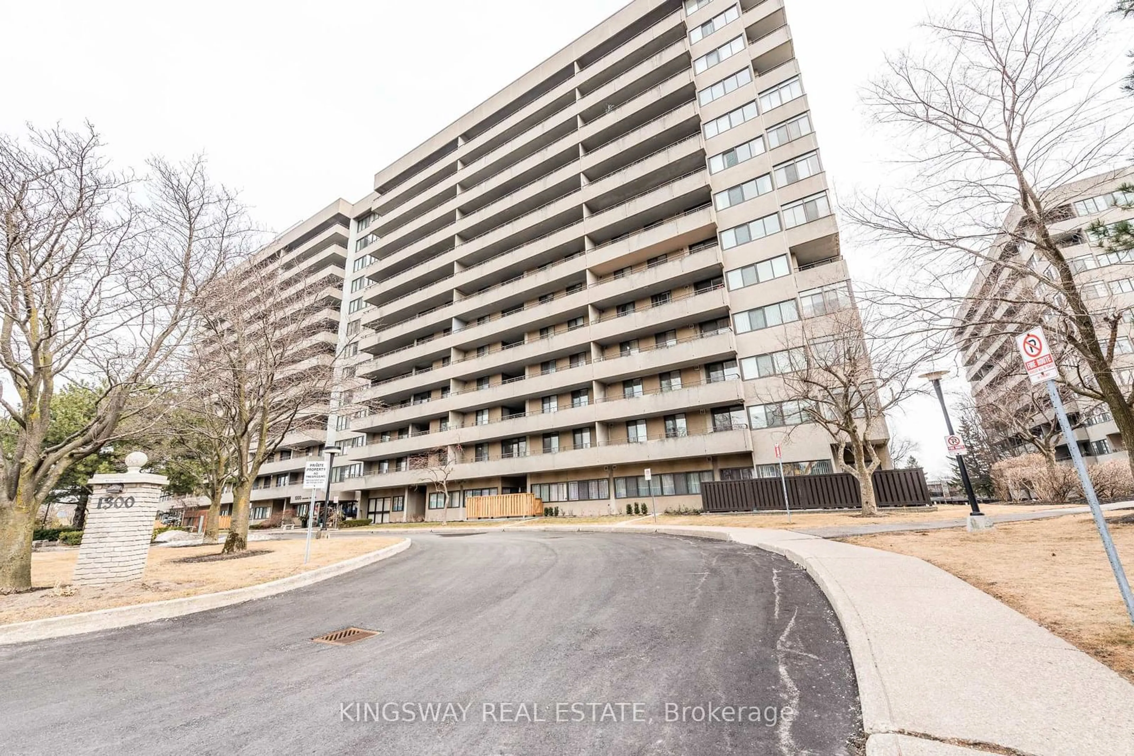 Unknown for 1300 Mississauga Valley Blvd #201, Mississauga Ontario L4Y 3Z2