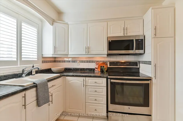 Additional property image - 11 Sandmere Ave