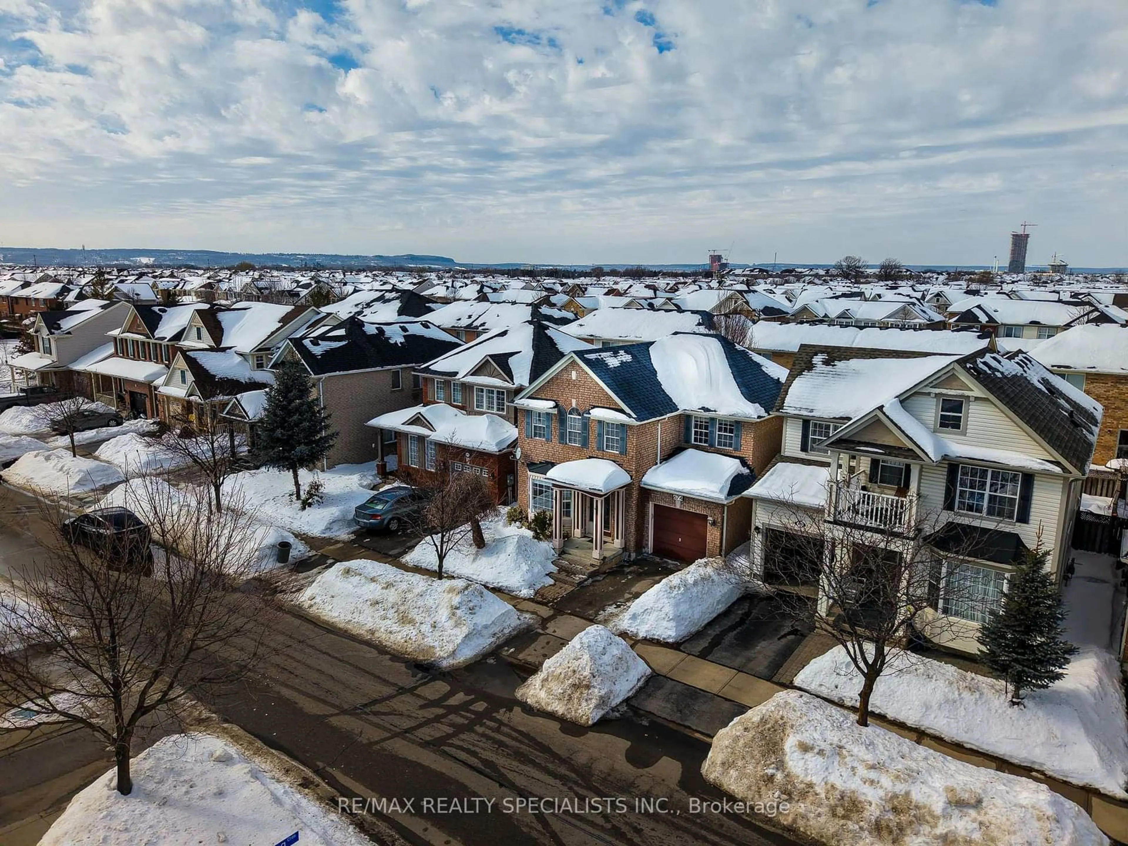 A pic from outside/outdoor area/front of a property/back of a property/a pic from drone, city buildings view from balcony for 674 Irving Terr, Milton Ontario L9T 6H6