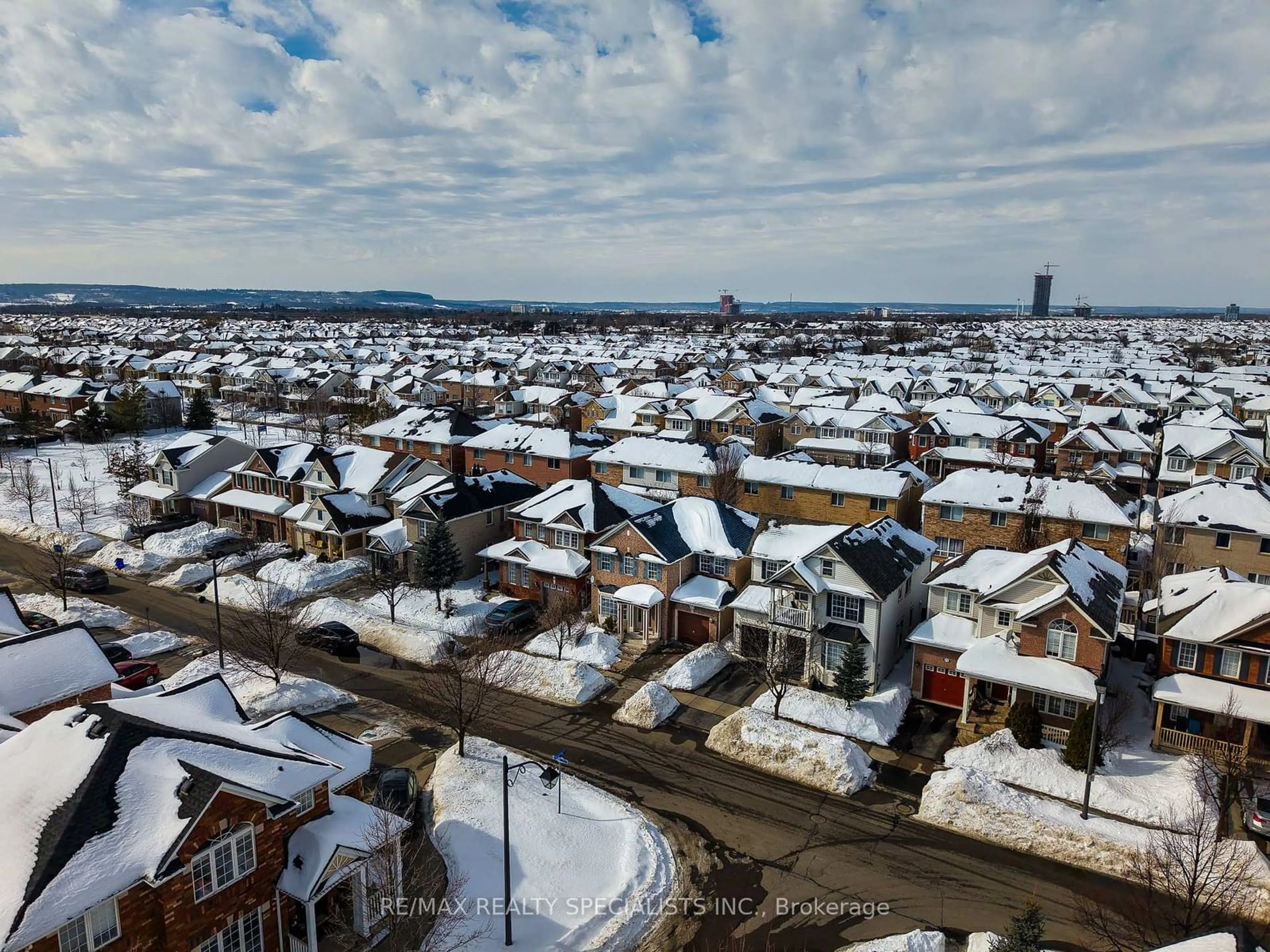 A pic from outside/outdoor area/front of a property/back of a property/a pic from drone, city buildings view from balcony for 674 Irving Terr, Milton Ontario L9T 6H6