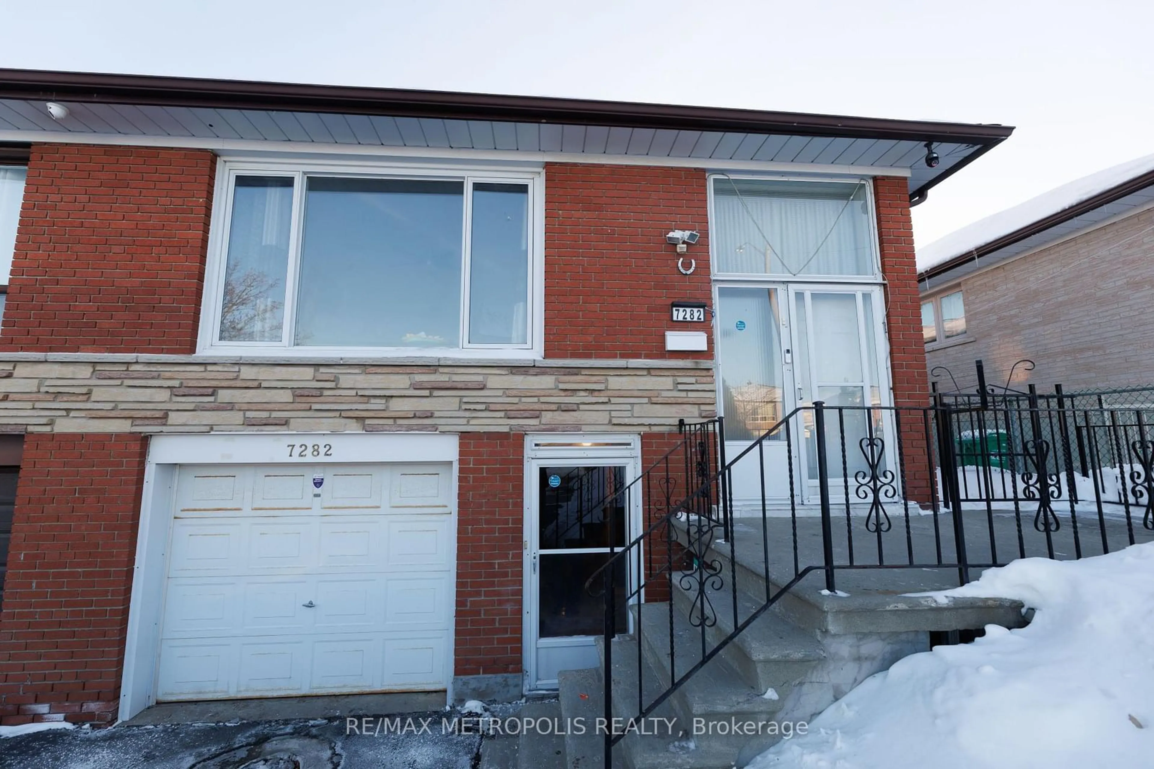 Home with brick exterior material, street for 7282 Shallford Rd, Mississauga Ontario L4T 2P7