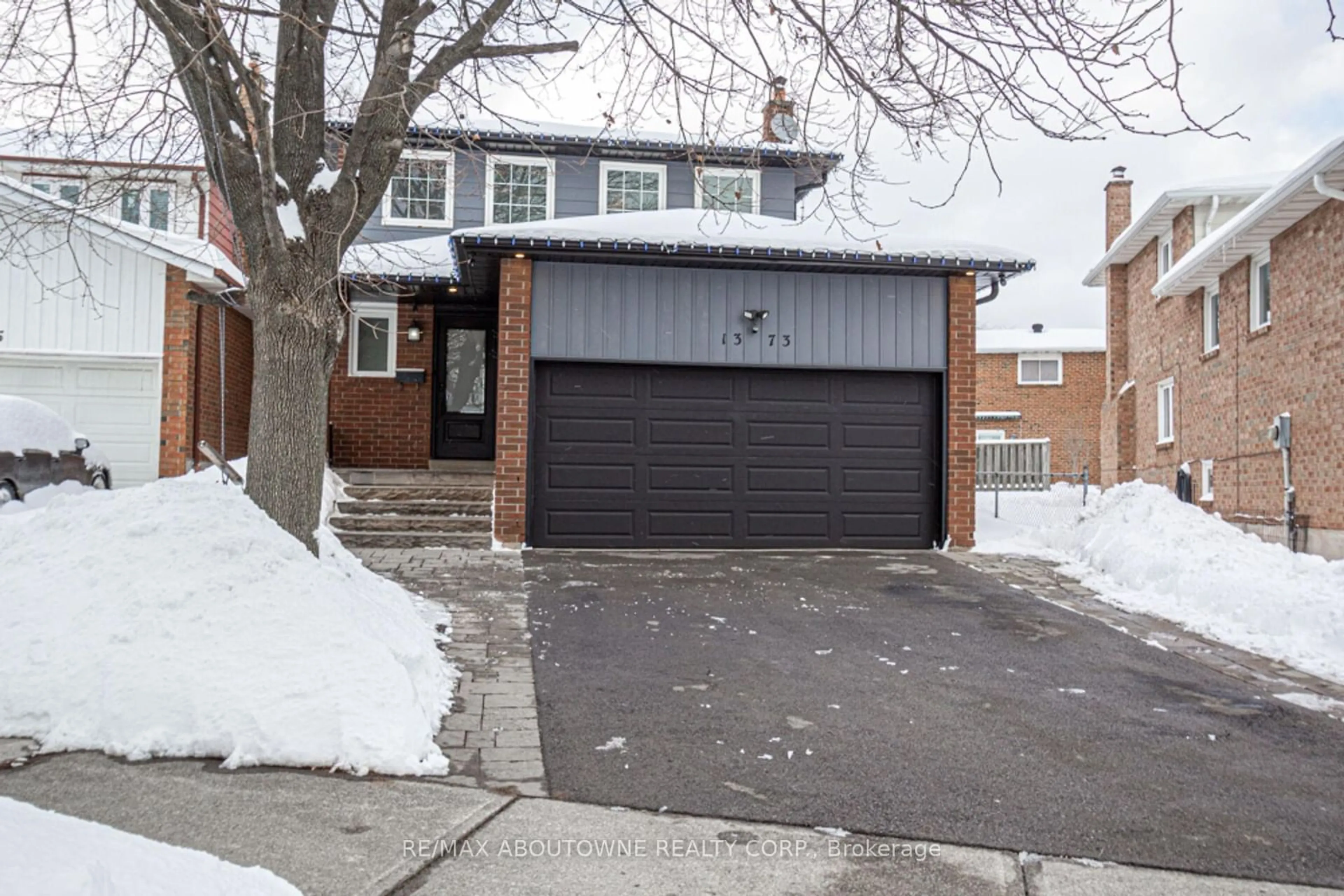 Home with brick exterior material, street for 1373 Harmsworth Sq, Oakville Ontario L6H 3E7