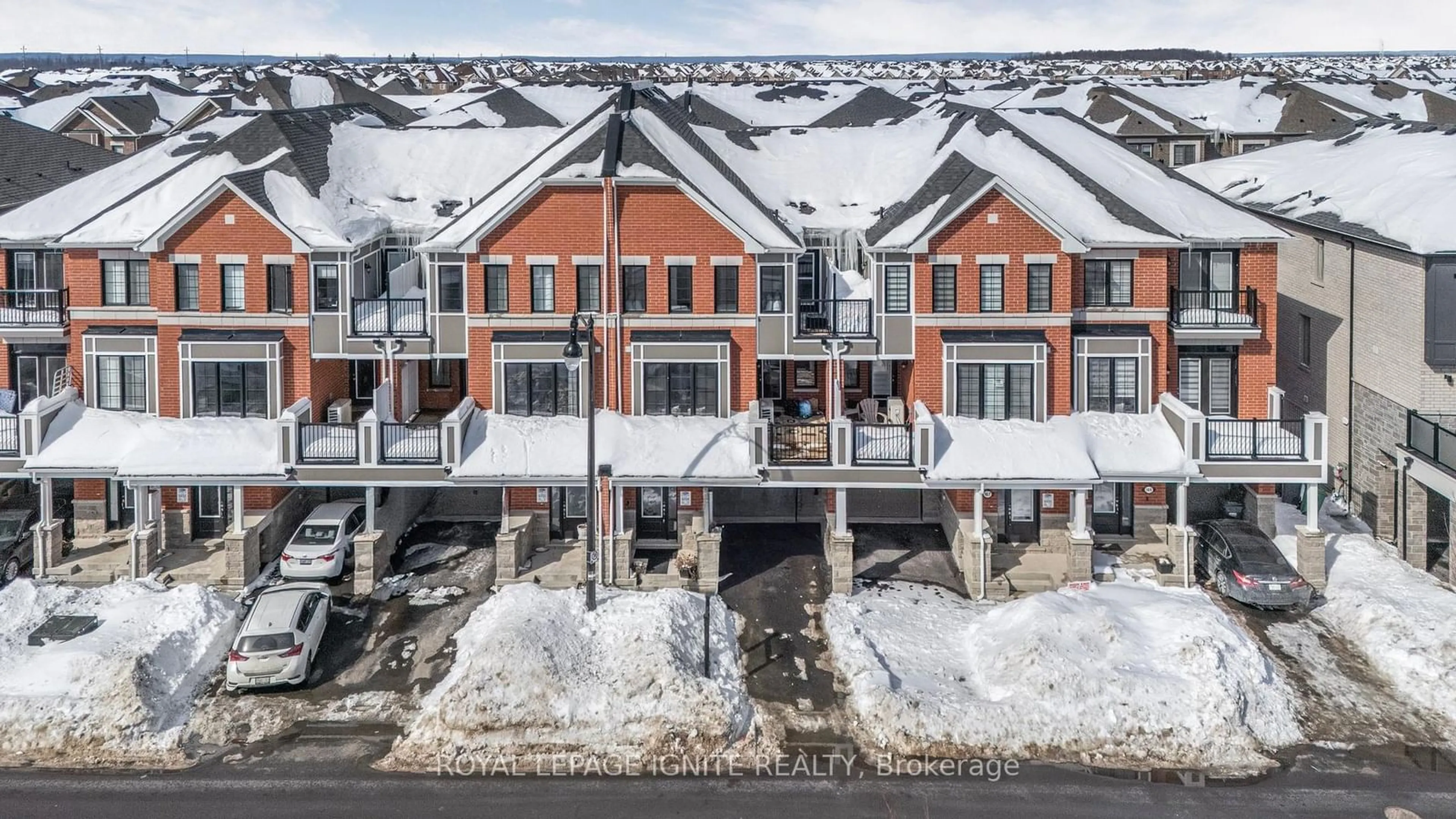 A pic from outside/outdoor area/front of a property/back of a property/a pic from drone, unknown for 165 Keppel Circ, Brampton Ontario L7A 5K5