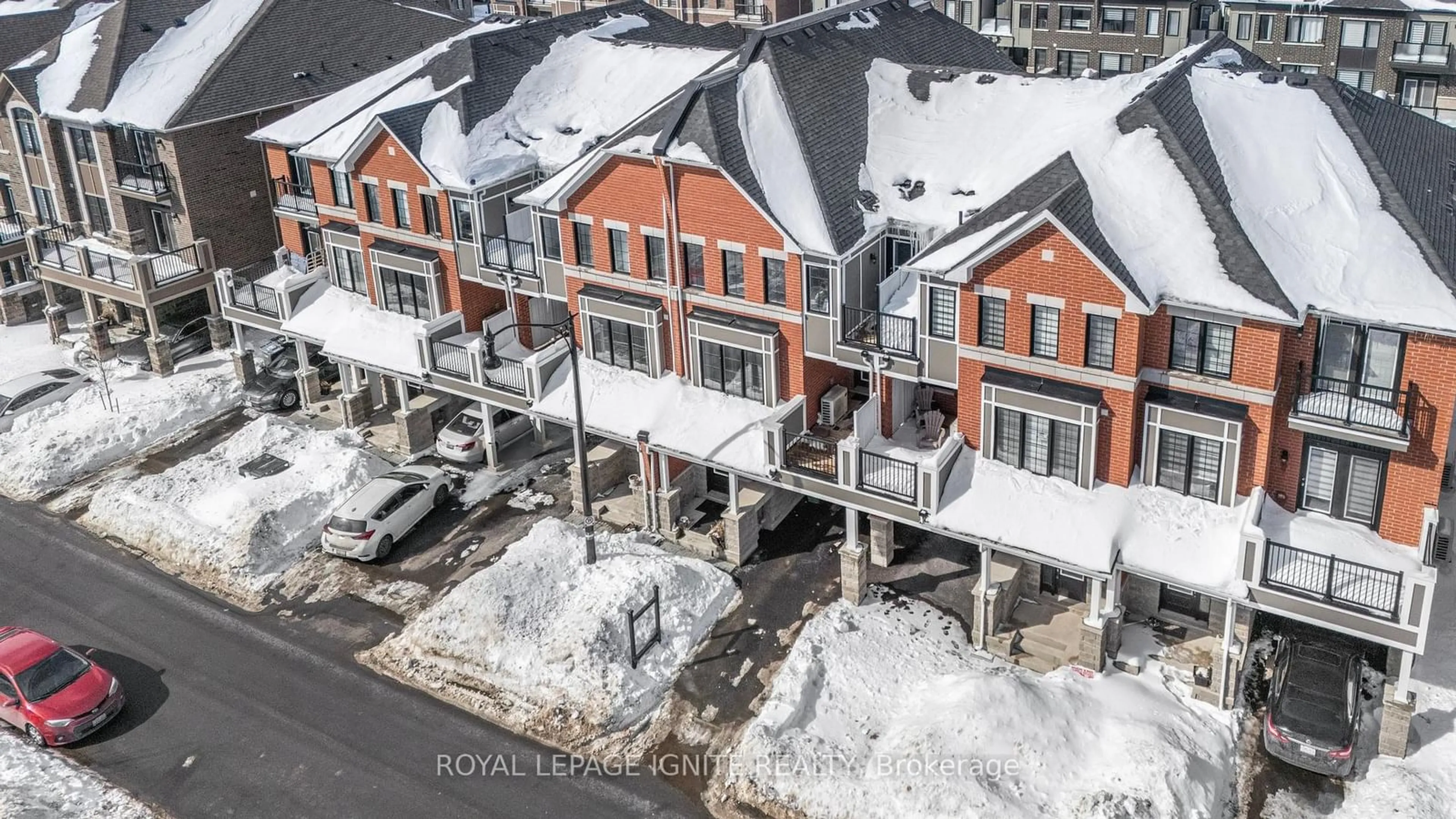 A pic from outside/outdoor area/front of a property/back of a property/a pic from drone, unknown for 165 Keppel Circ, Brampton Ontario L7A 5K5