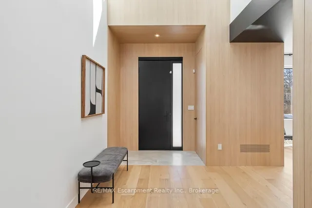 Additional property image - 1405 ACTON Cres