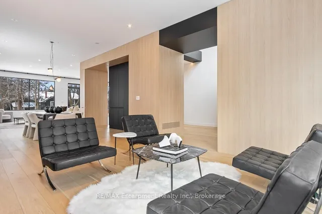 Additional property image - 1405 ACTON Cres