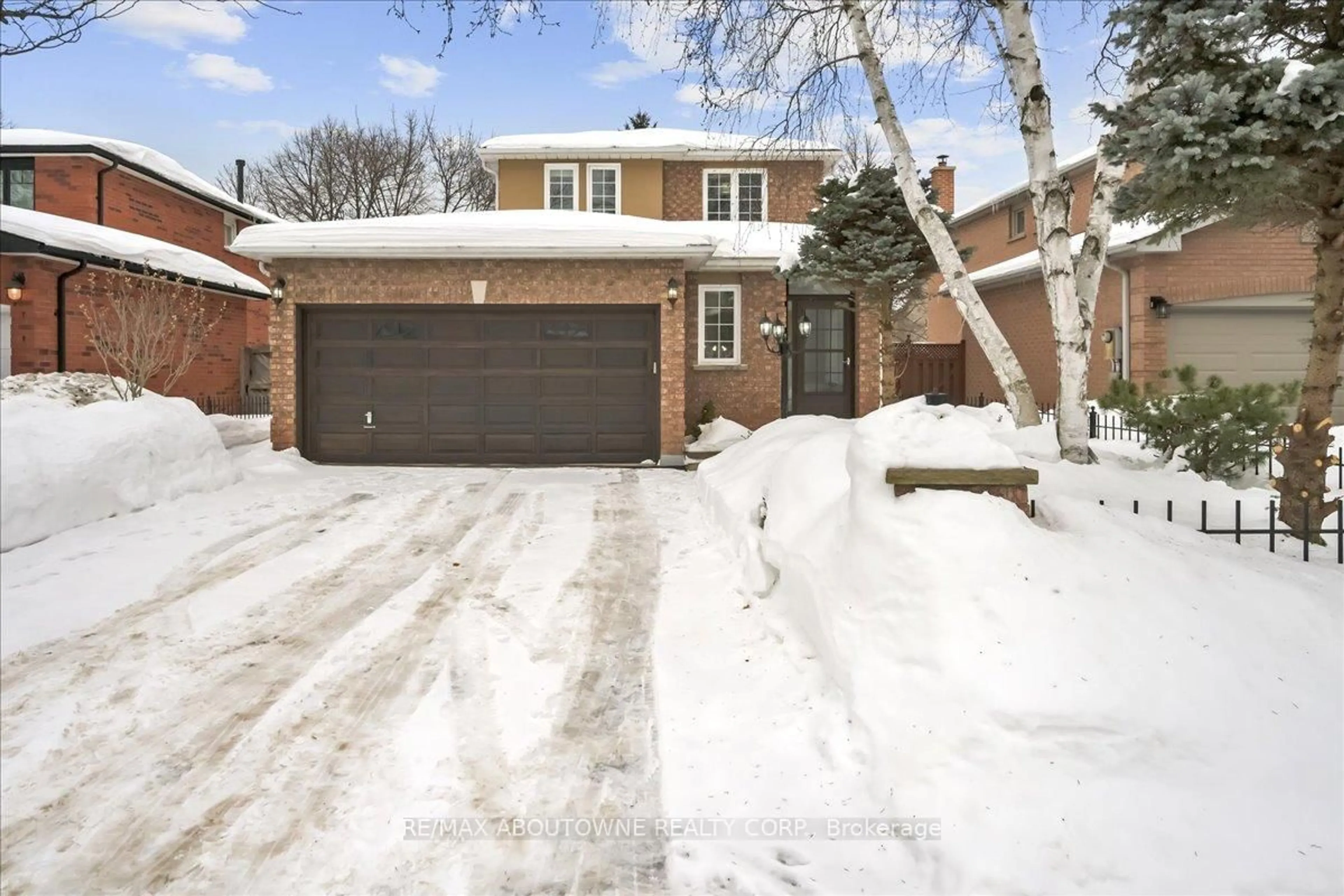 Unknown for 560 Marlatt Dr, Oakville Ontario L6H 5X3