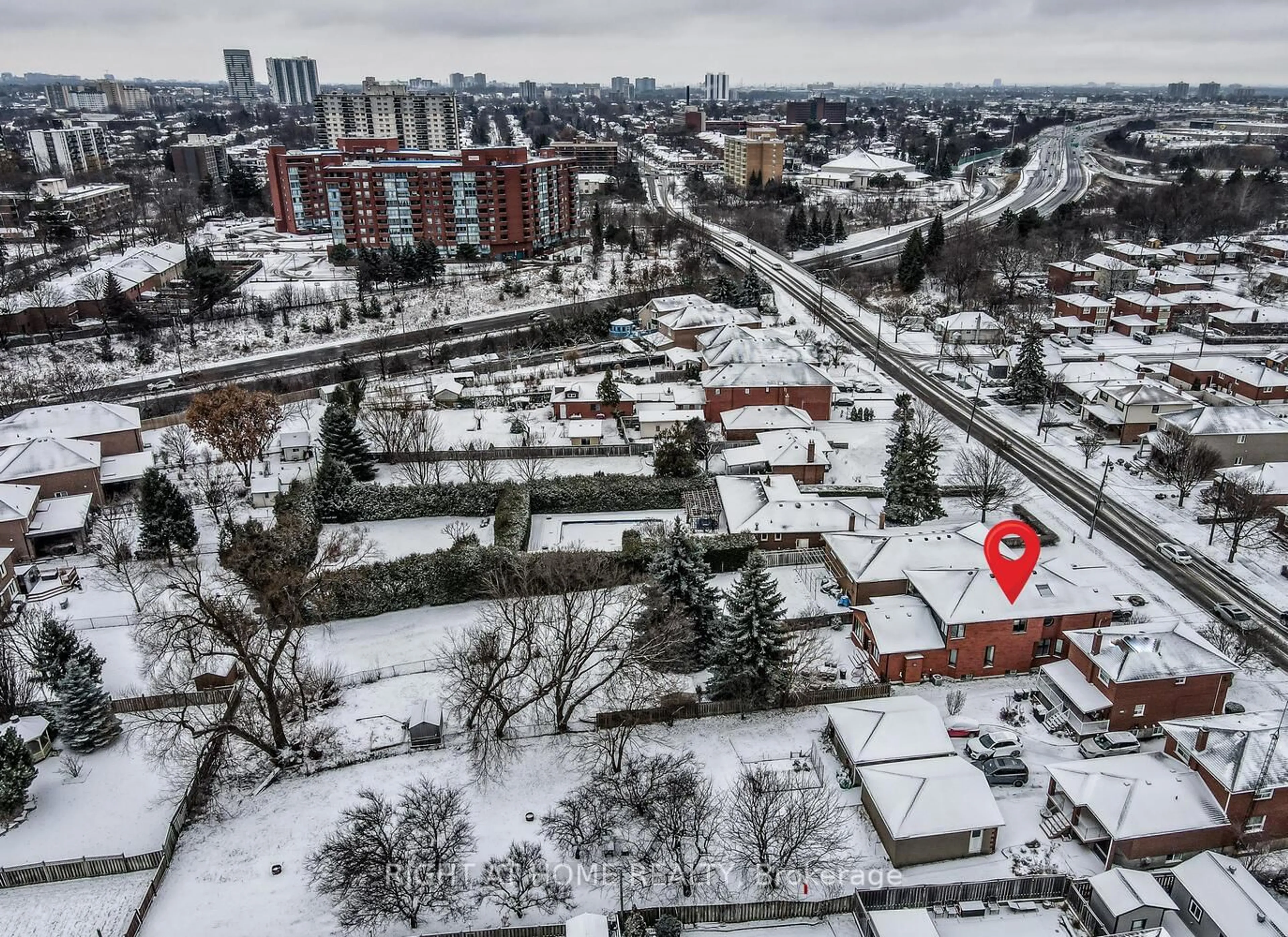 A pic from outside/outdoor area/front of a property/back of a property/a pic from drone, city buildings view from balcony for 129 Maple Leaf Dr, Toronto Ontario M6L 1N7