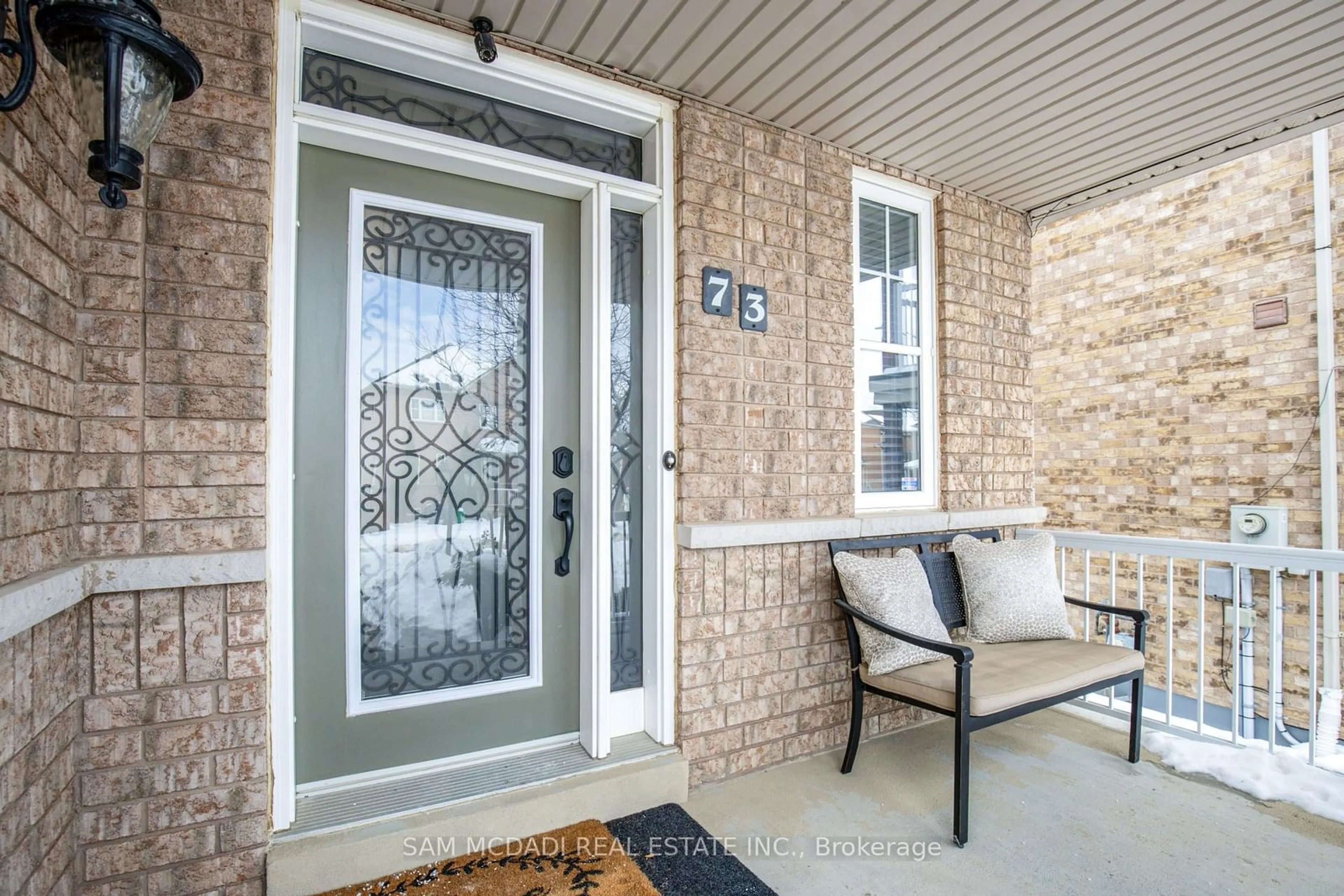 Indoor entryway for 73 Pergola Way, Brampton Ontario L6Y 5N1