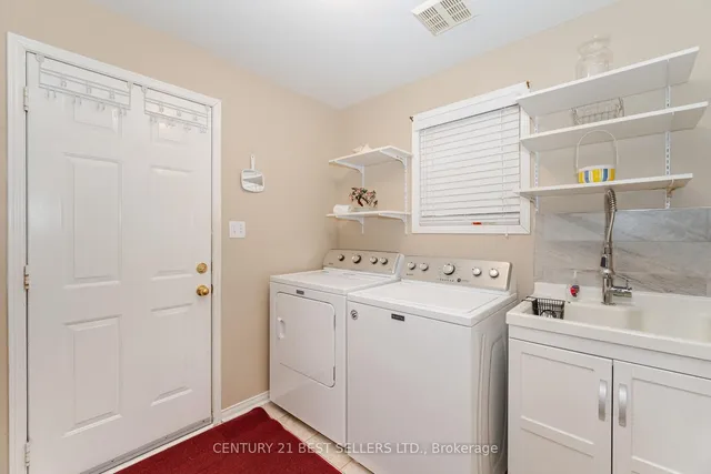 Additional property image - 6171 Rowers Cres
