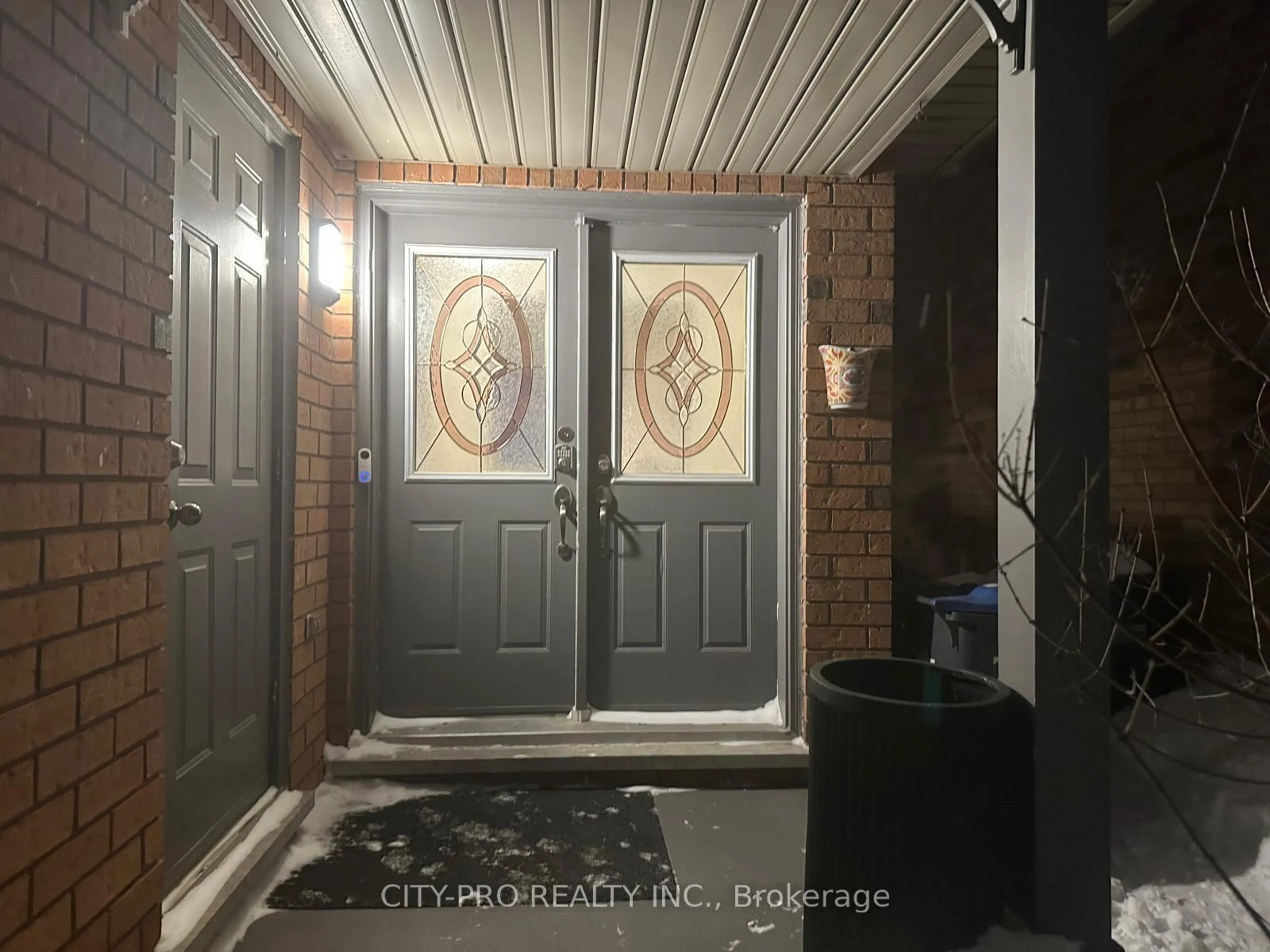 Indoor entryway for 3416 Spirea Terr, Mississauga Ontario L5N 7N4