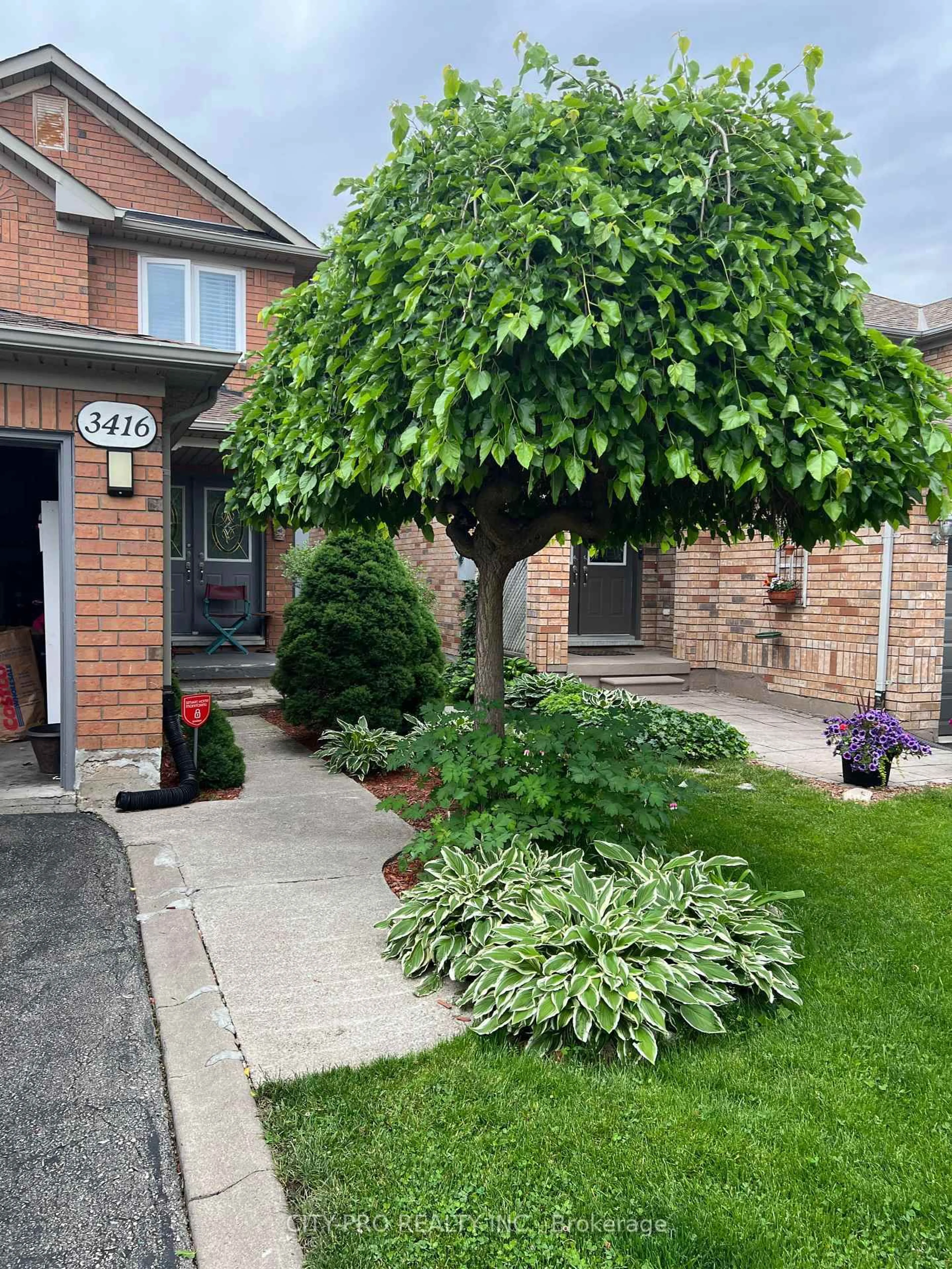 Home with brick exterior material, street for 3416 Spirea Terr, Mississauga Ontario L5N 7N4