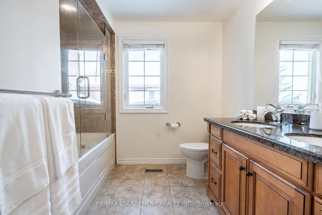 Additional property image - 2049 Country Club Dr