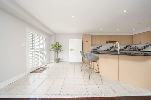 Additional property image - 60 Capistro St