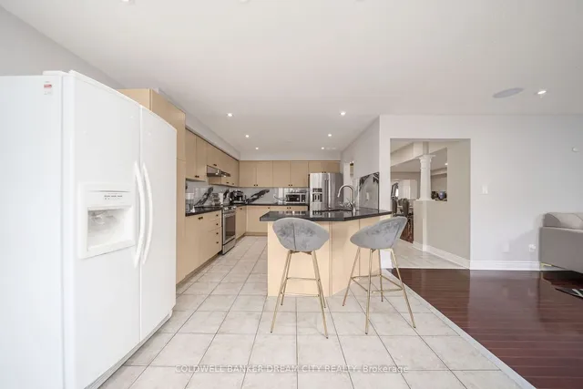 Additional property image - 60 Capistro St