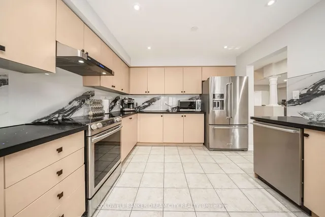 Additional property image - 60 Capistro St