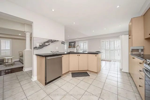 Additional property image - 60 Capistro St