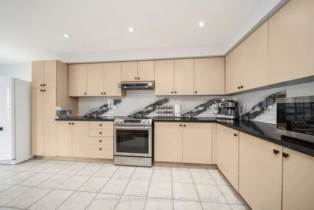 Additional property image - 60 Capistro St