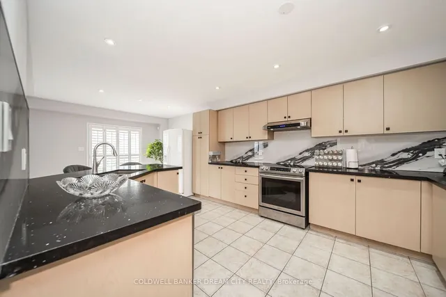 Additional property image - 60 Capistro St