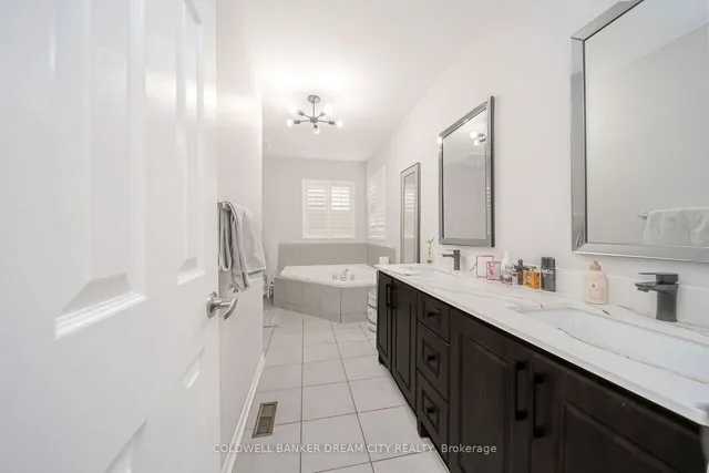 Additional property image - 60 Capistro St