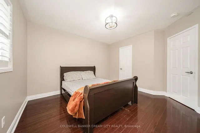 Additional property image - 60 Capistro St