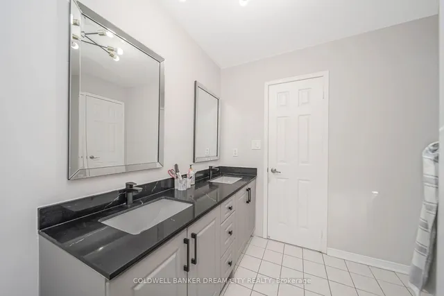 Additional property image - 60 Capistro St