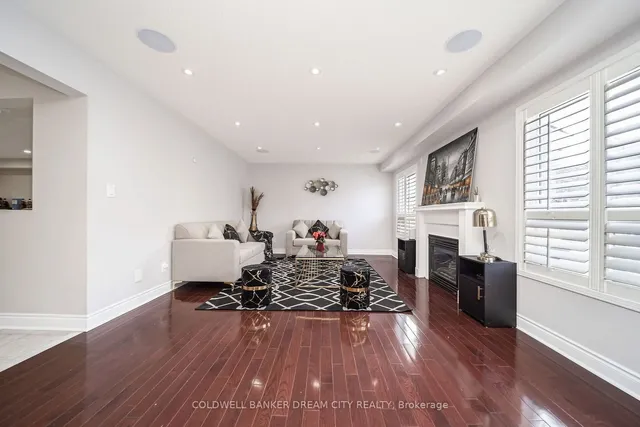Additional property image - 60 Capistro St