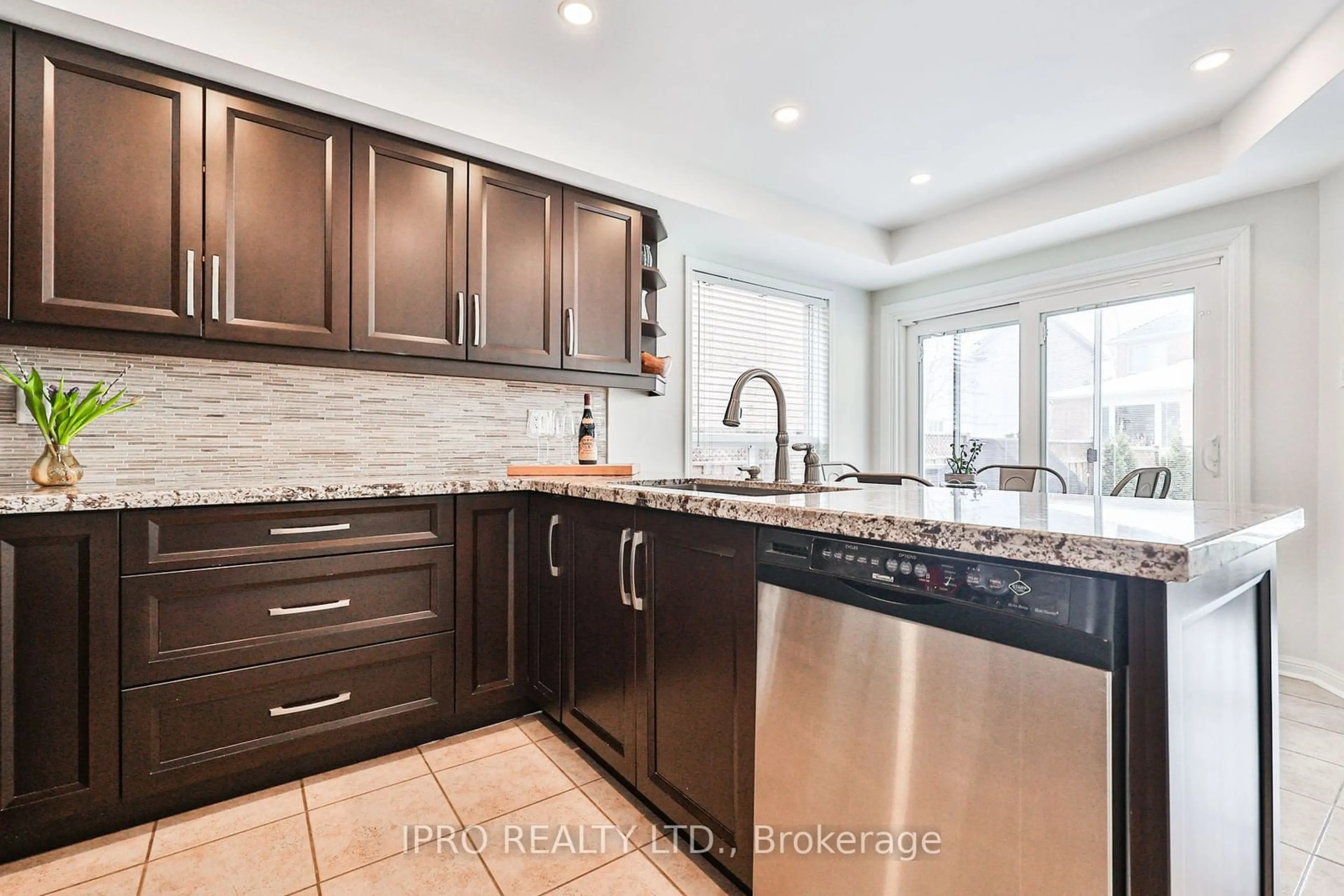 Unknown for 2384 Proudfoot Tr, Oakville Ontario L6M 3Y1