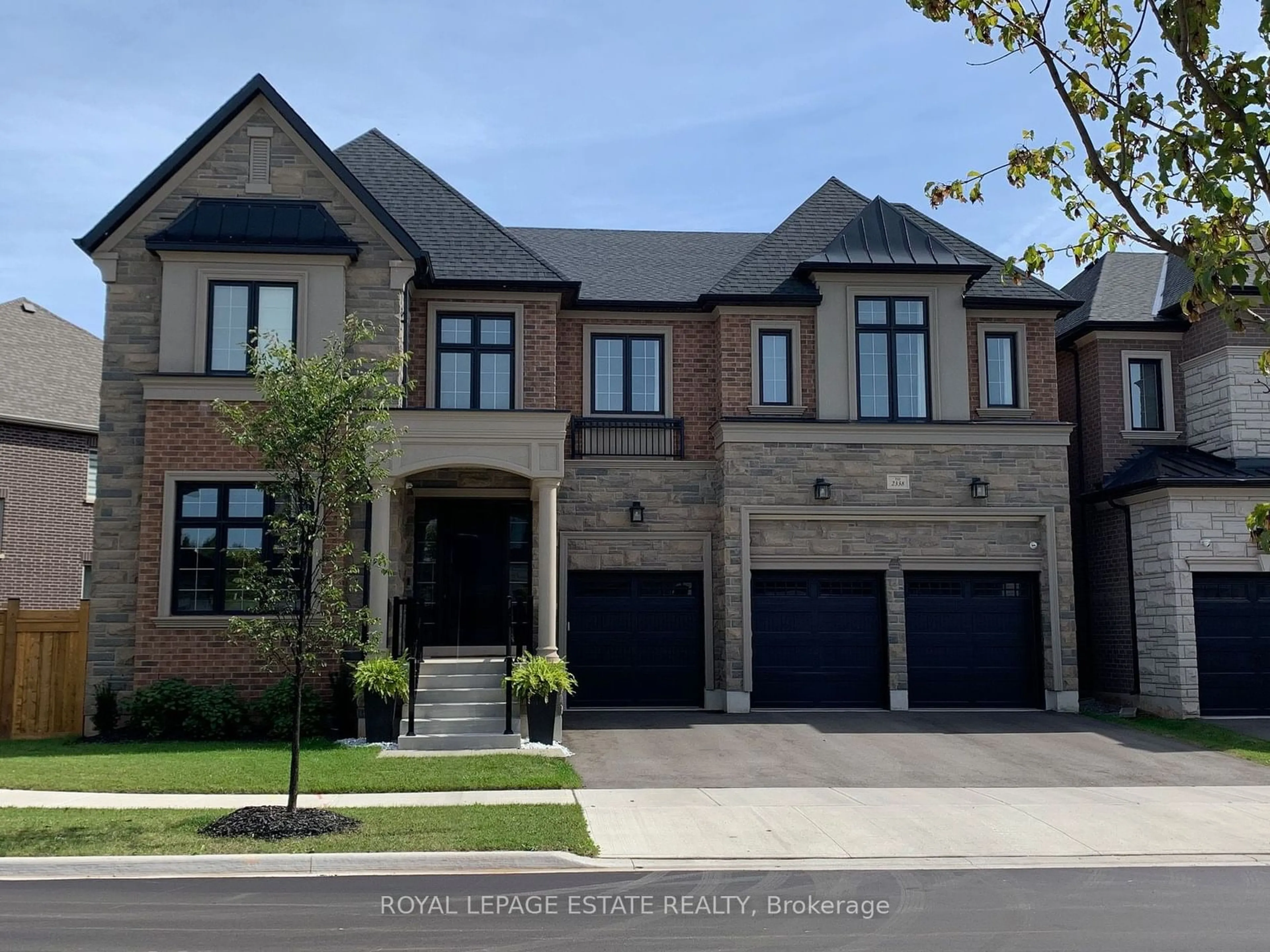 Home with brick exterior material, street for 2338 Hyacinth Cres, Oakville Ontario L6M 5M8