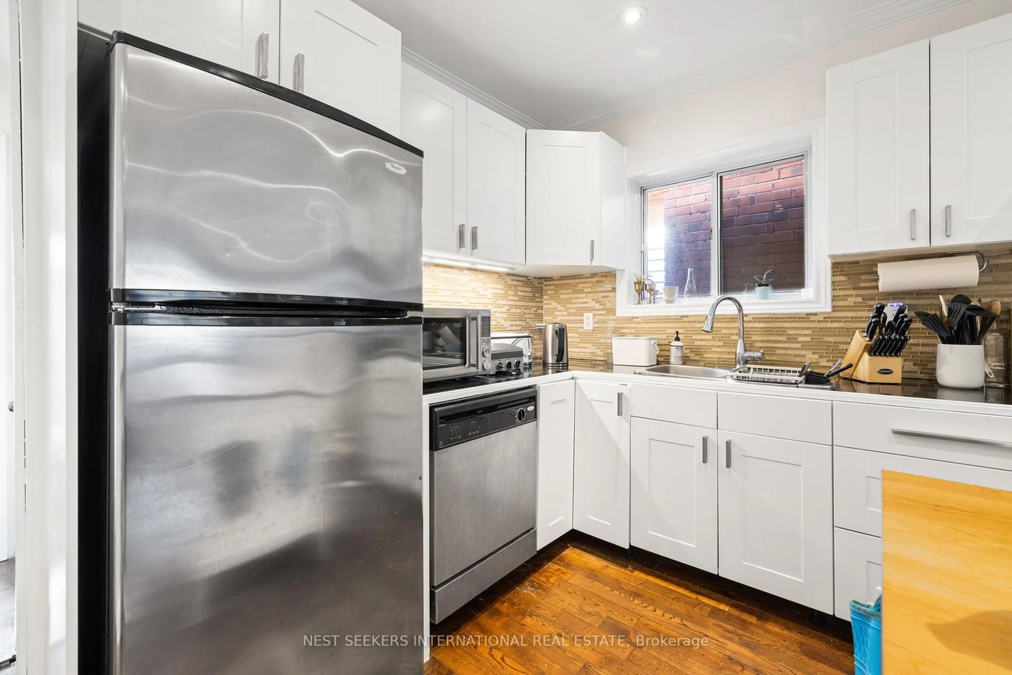 Standard kitchen, unknown for 498 Caledonia Rd, Toronto Ontario M6E 4V2