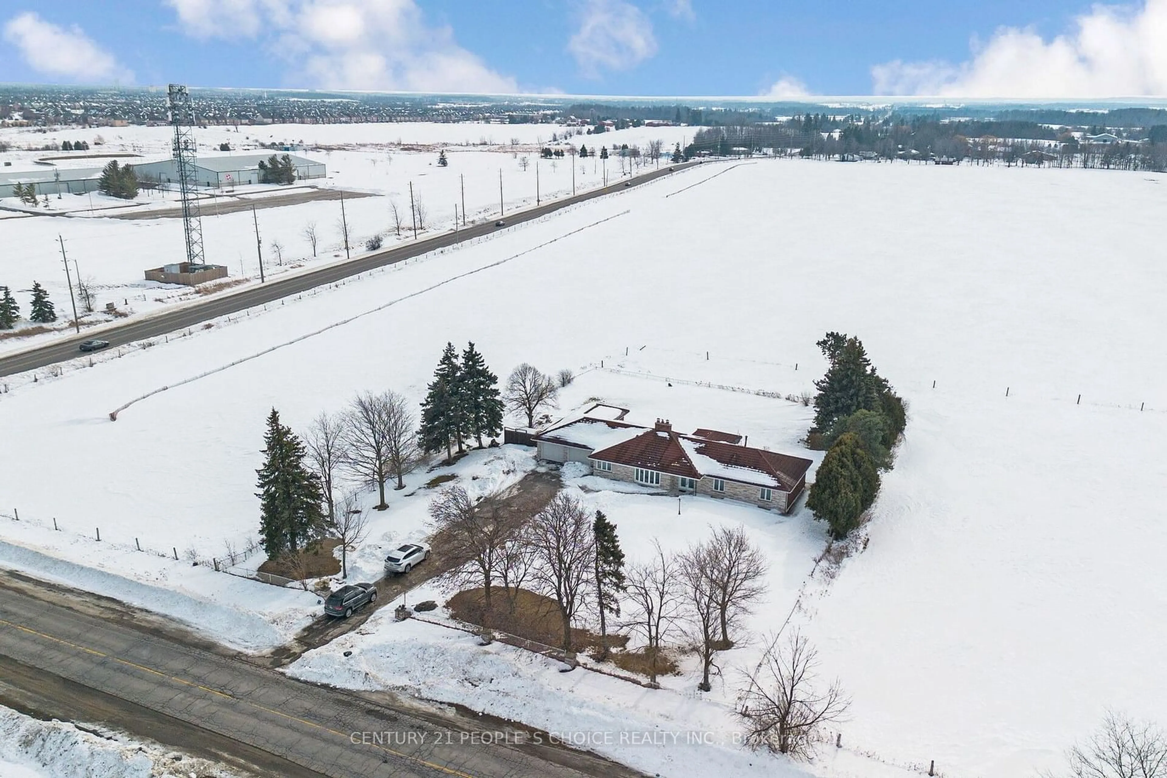 A pic from outside/outdoor area/front of a property/back of a property/a pic from drone, mountain view for 13026 Heart Lake Rd, Caledon Ontario L7C 2J4