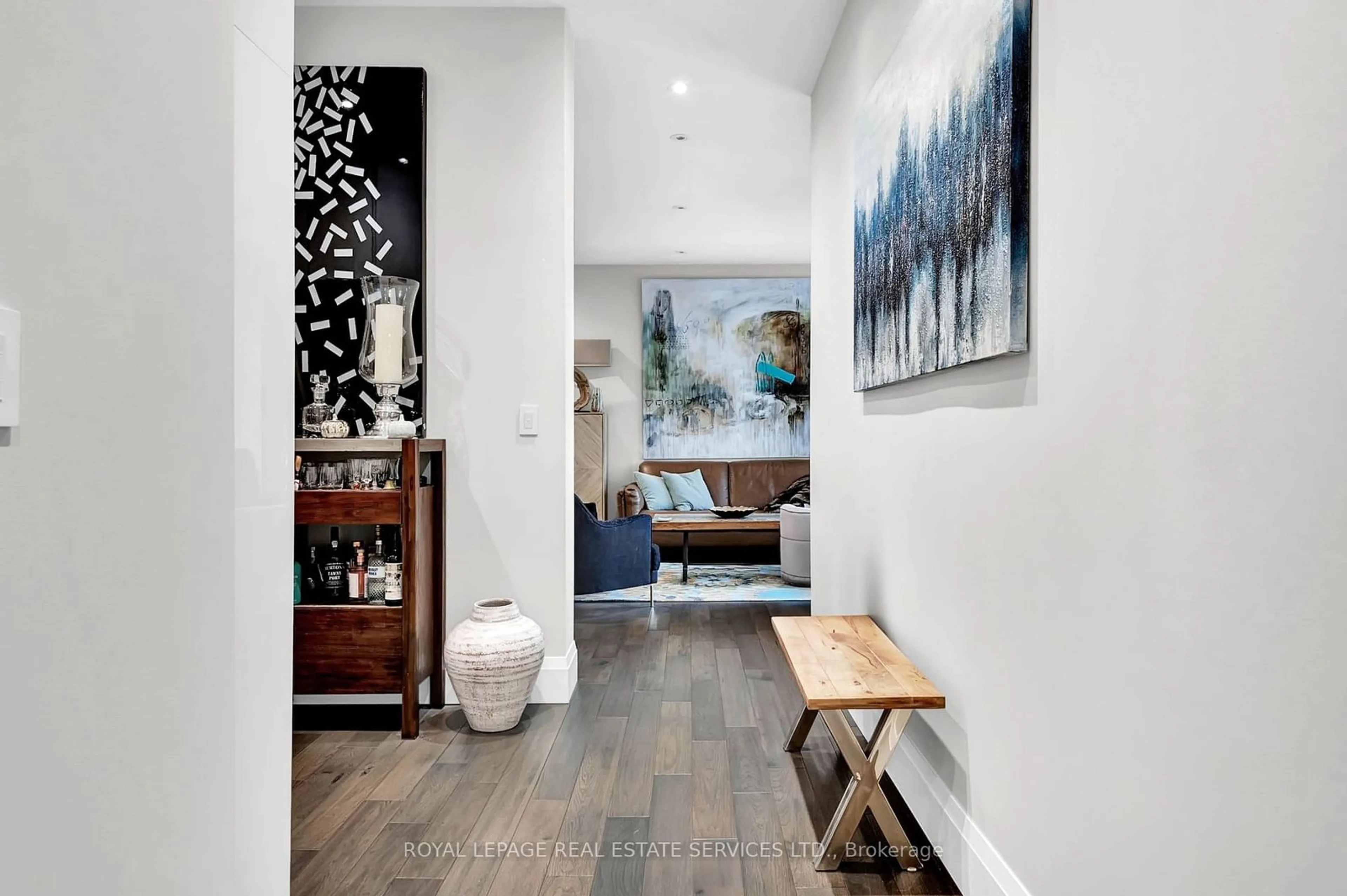 Indoor entryway for 2045 Lake Shore Blvd #2507, Toronto Ontario M8V 2Z6