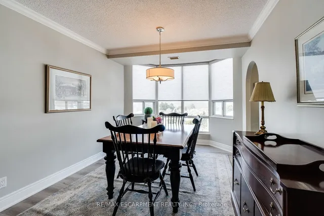 Additional property image - 5280 Lakeshore Rd Unit 801