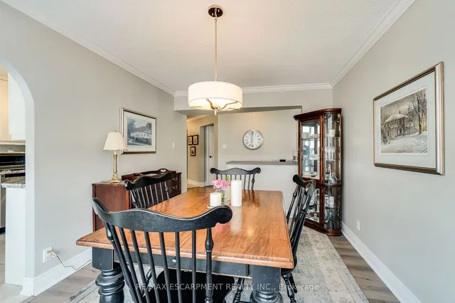 Additional property image - 5280 Lakeshore Rd Unit 801