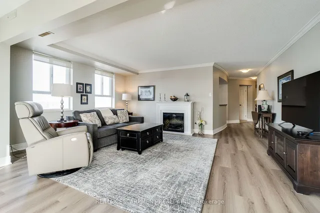 Additional property image - 5280 Lakeshore Rd Unit 801
