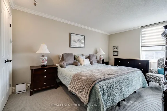 Additional property image - 5280 Lakeshore Rd Unit 801