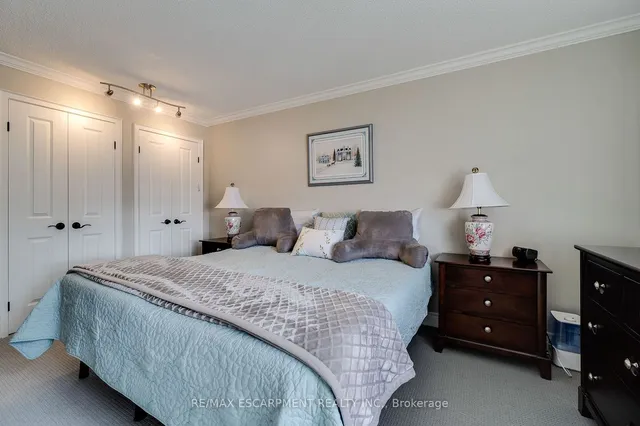 Additional property image - 5280 Lakeshore Rd Unit 801