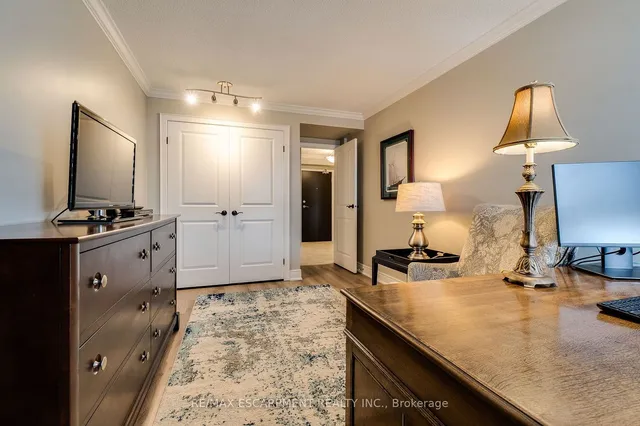 Additional property image - 5280 Lakeshore Rd Unit 801