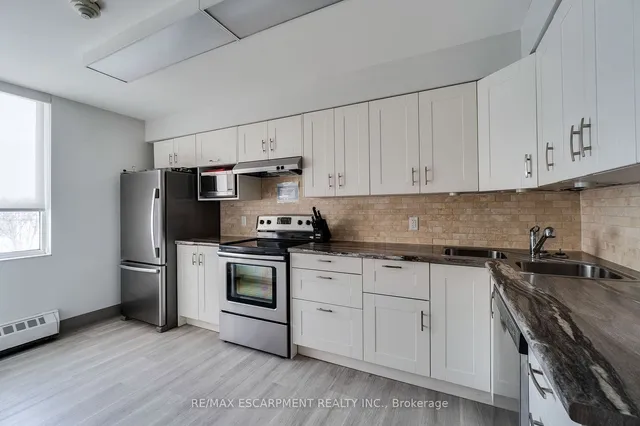Additional property image - 5280 Lakeshore Rd Unit 801