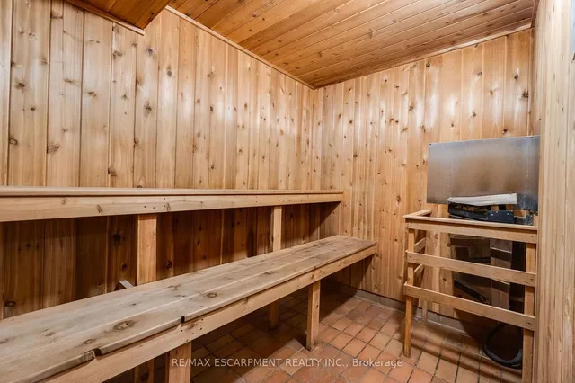 Additional property image - 5280 Lakeshore Rd Unit 801