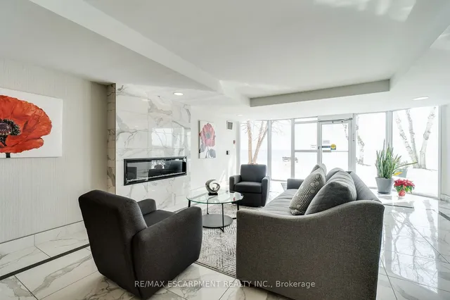 Additional property image - 5280 Lakeshore Rd Unit 801