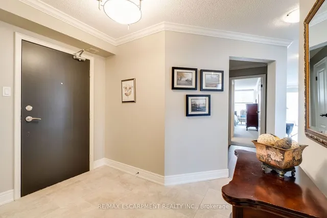 Additional property image - 5280 Lakeshore Rd Unit 801