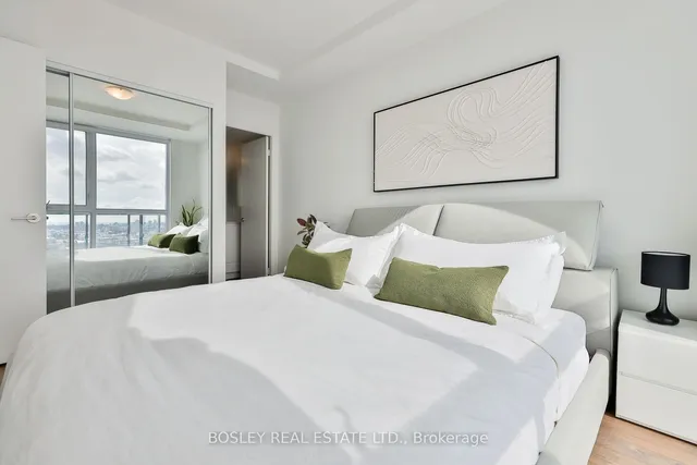Additional property image - 1461 Lawrence Ave Unit 2109