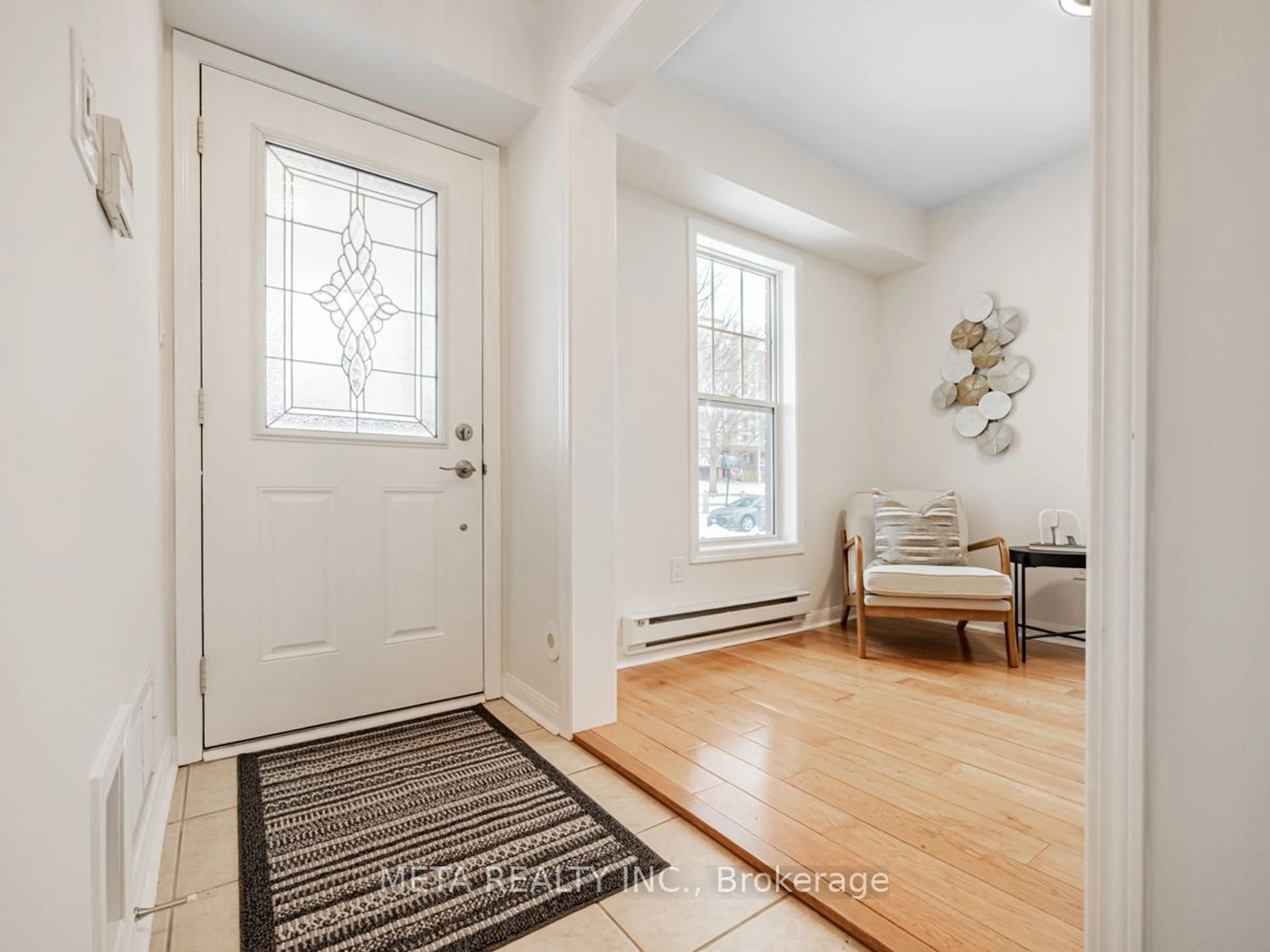 Indoor entryway for 3135 Stornoway Circ, Oakville Ontario L6M 5H9